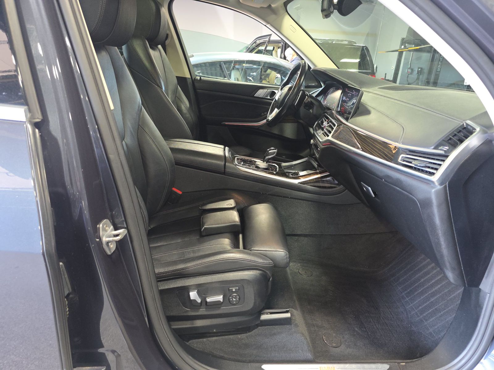 2020 BMW X7 xDrive40i AWD
