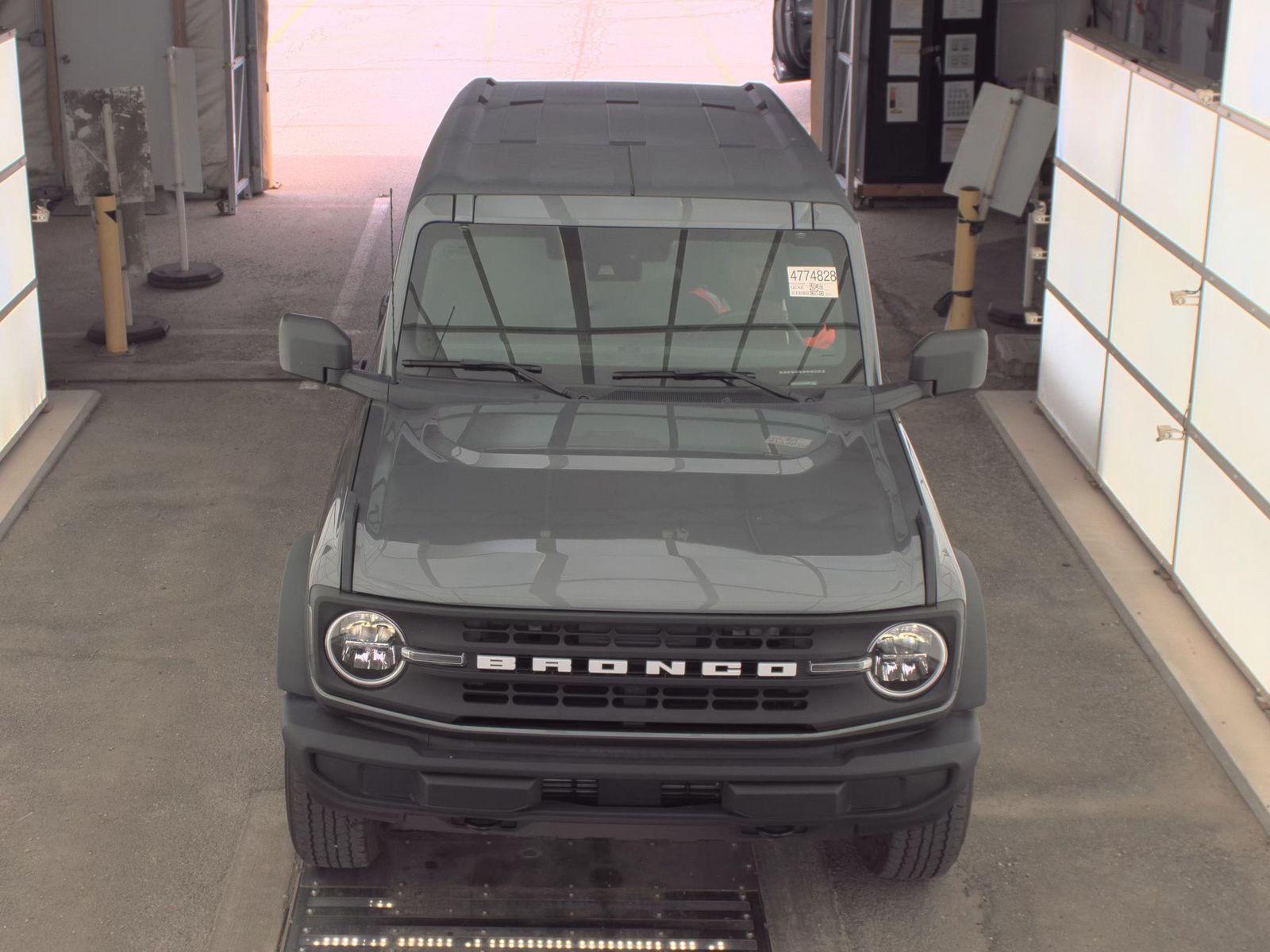 FORD BRONCO - 3