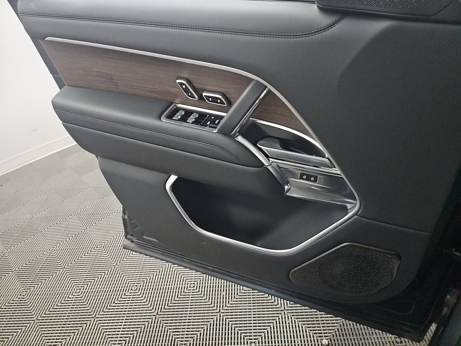 2024 Land Rover Range Rover Autobiography LWB AWD