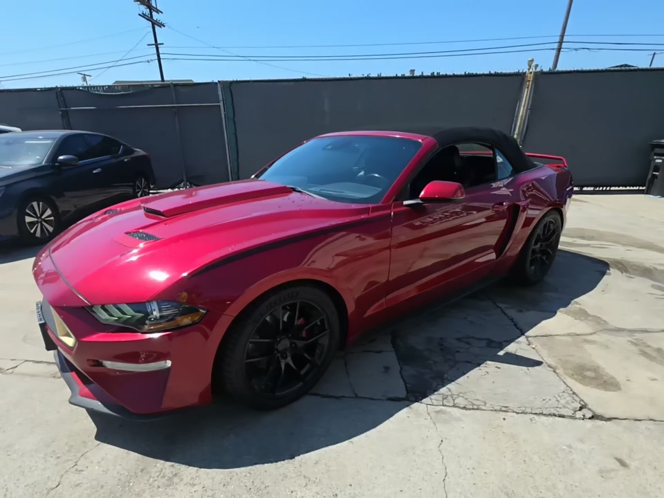 FORD MUSTANG - 1