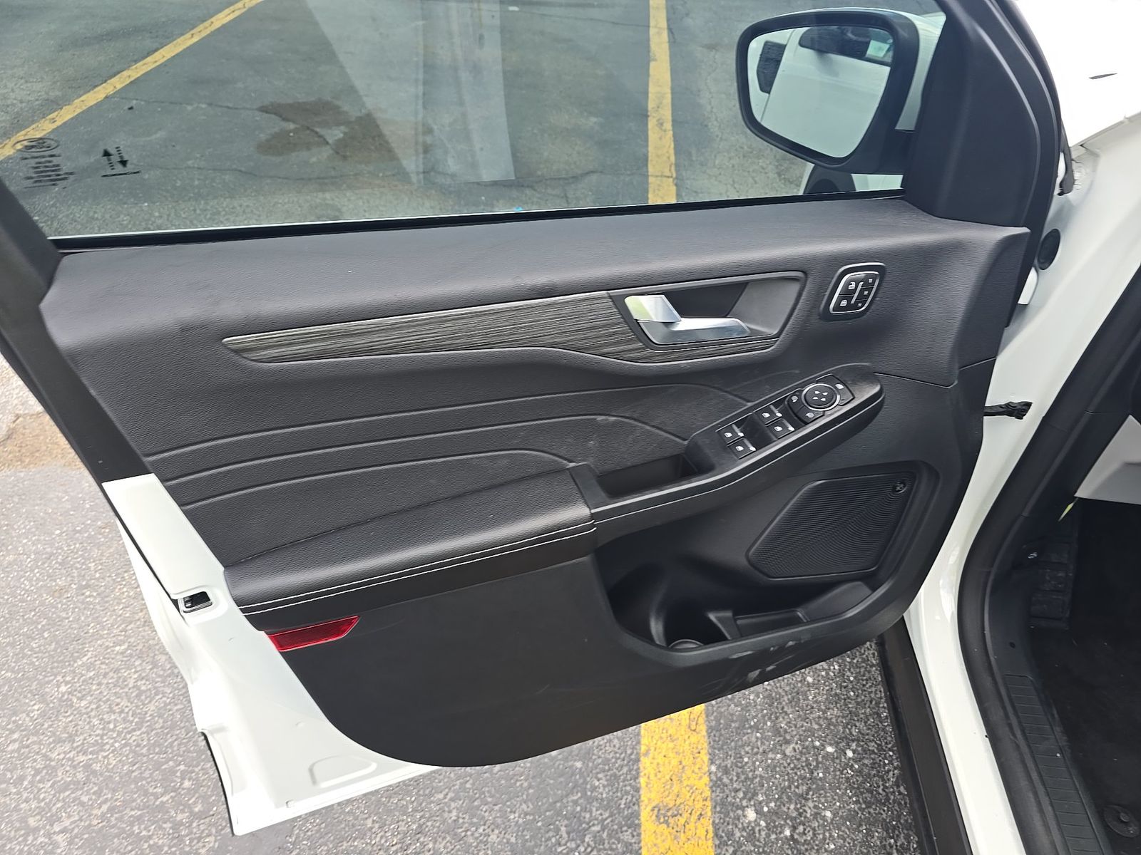 FORD ESCAPE - 10