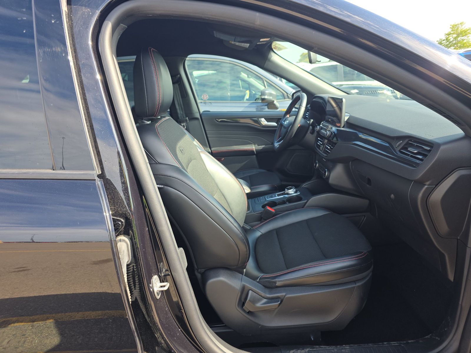 FORD ESCAPE - 9