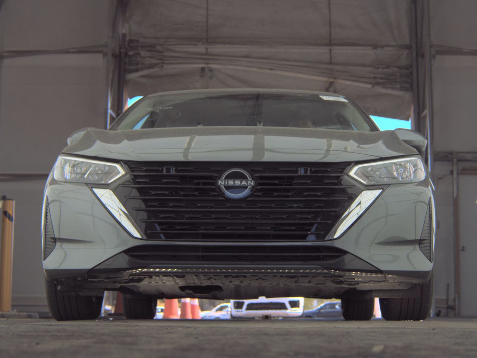 NISSAN SENTRA - 4