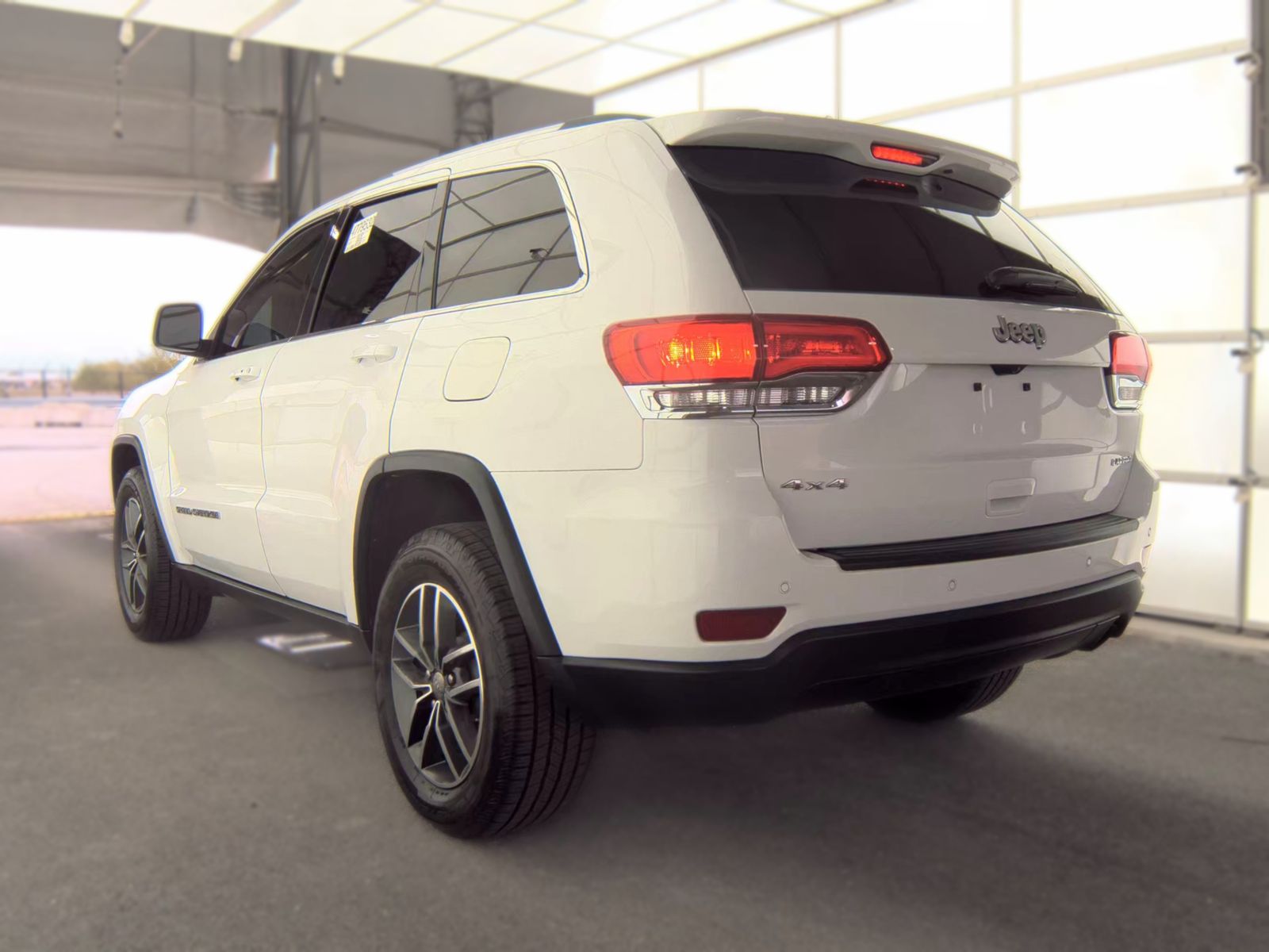2018 Jeep Grand Cherokee Laredo E Edition AWD