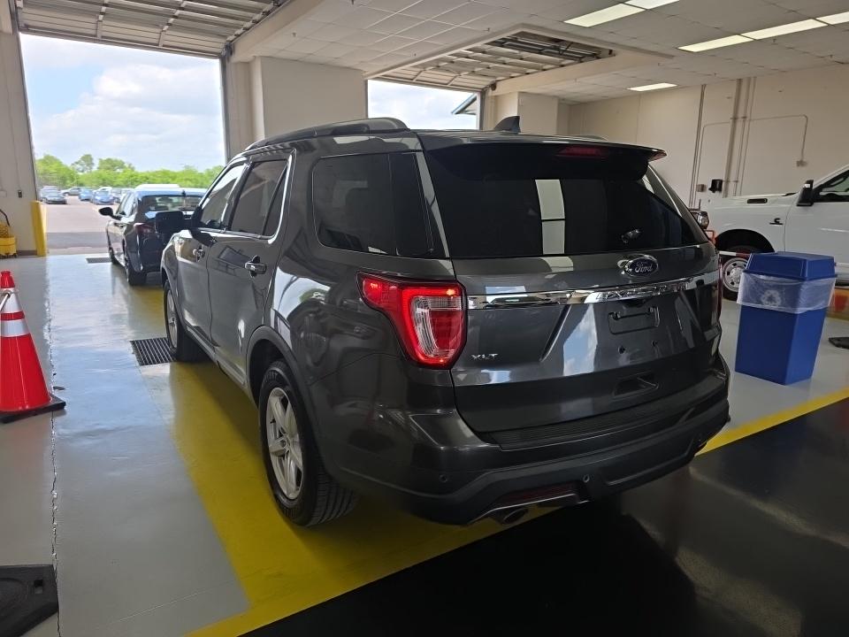 FORD EXPLORER - 7
