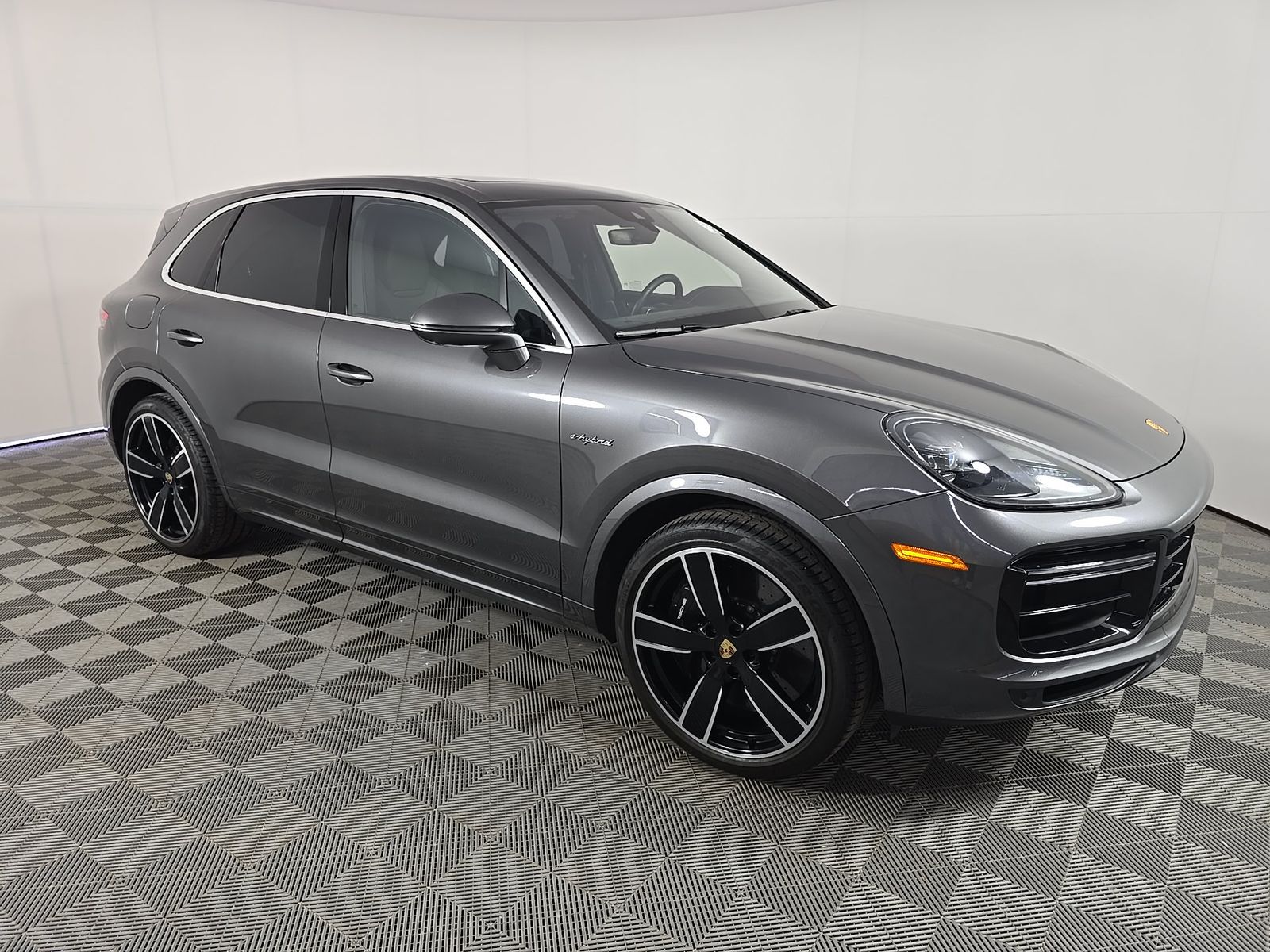 PORSCHE CAYENNE - 4