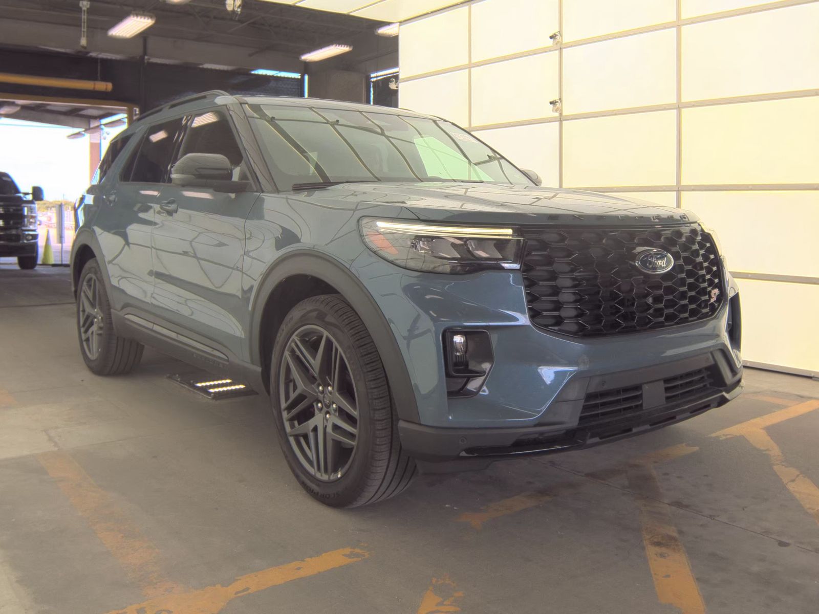 FORD EXPLORER - 5