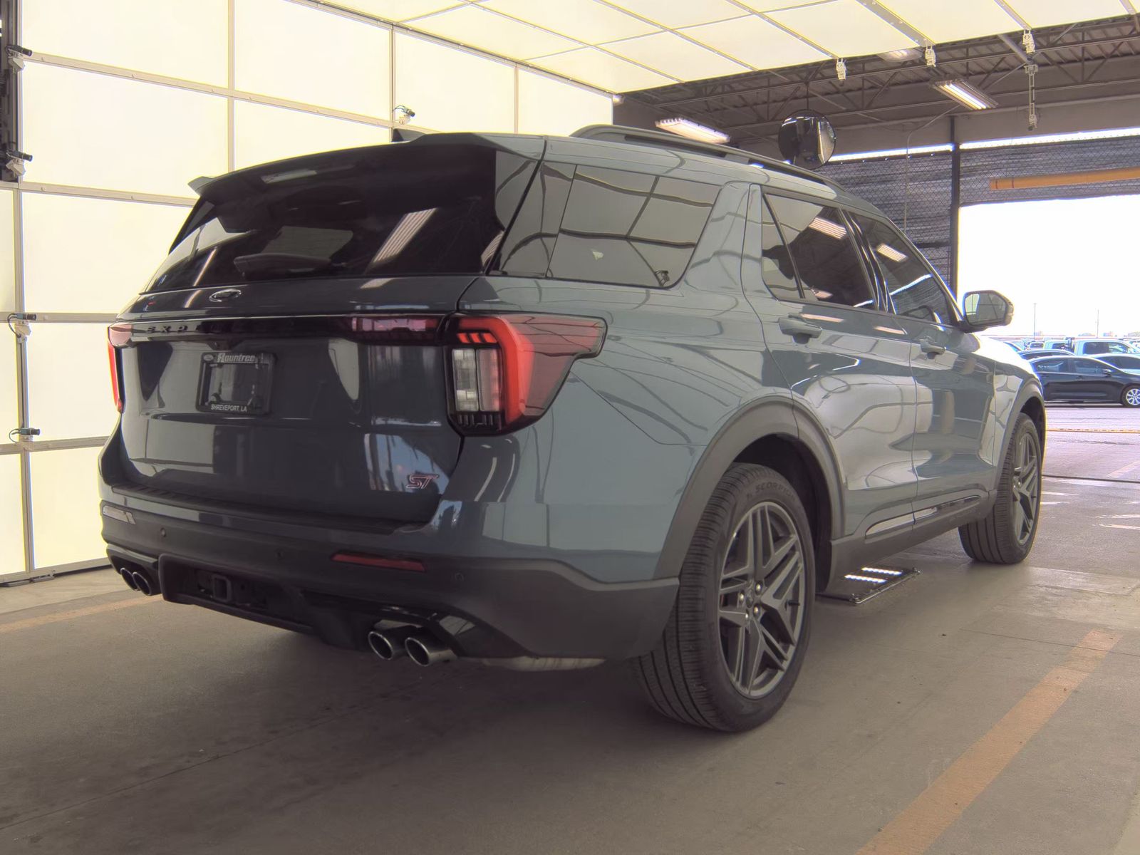 FORD EXPLORER - 6