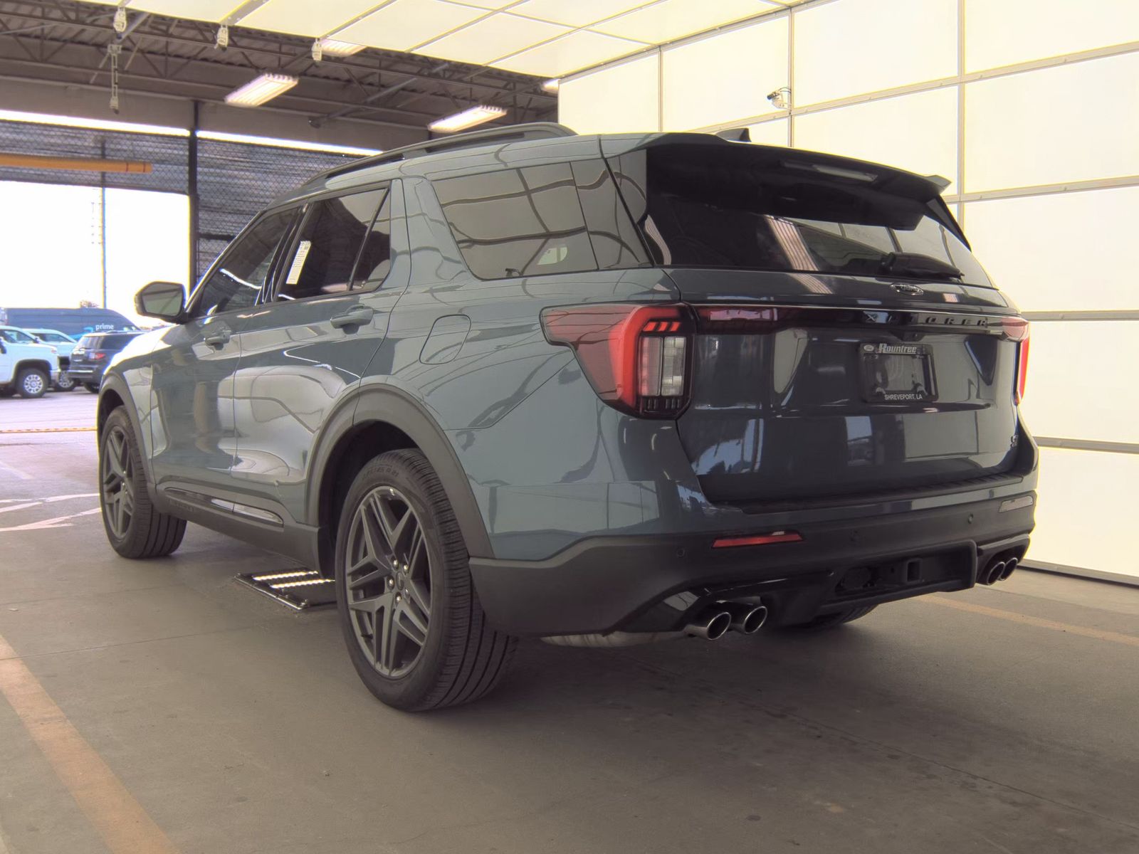 FORD EXPLORER - 9
