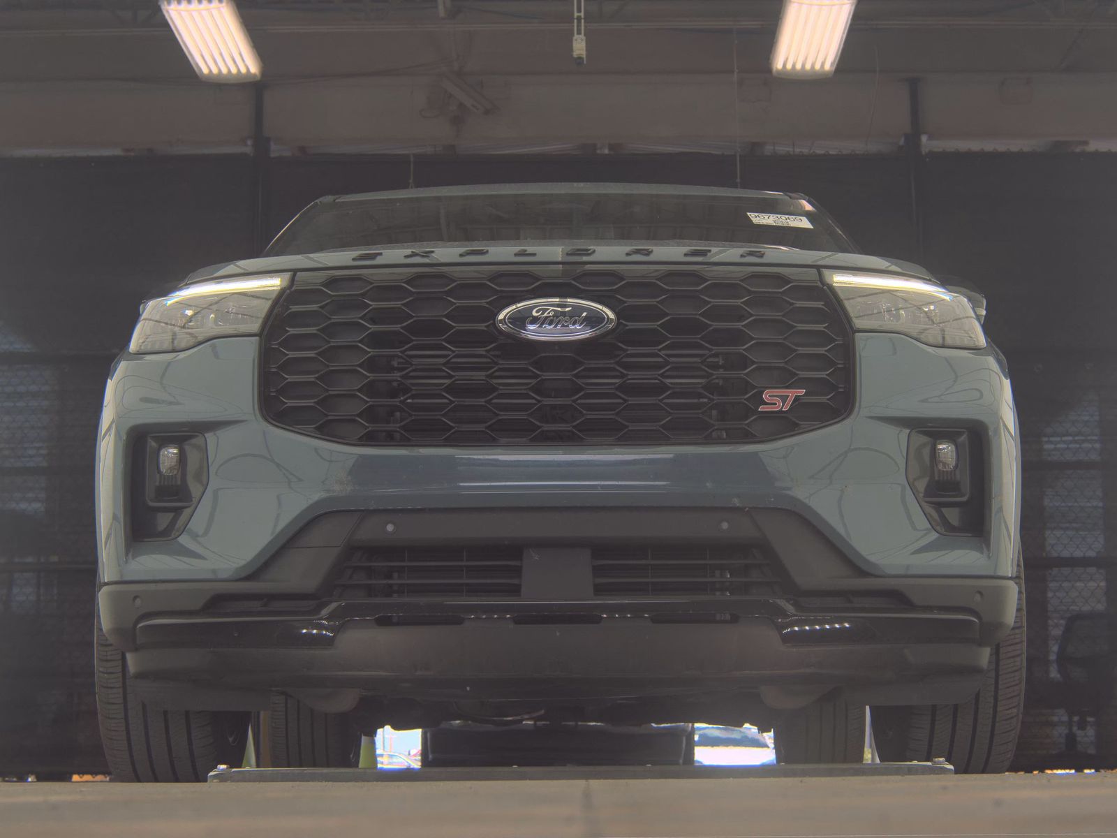 FORD EXPLORER - 4
