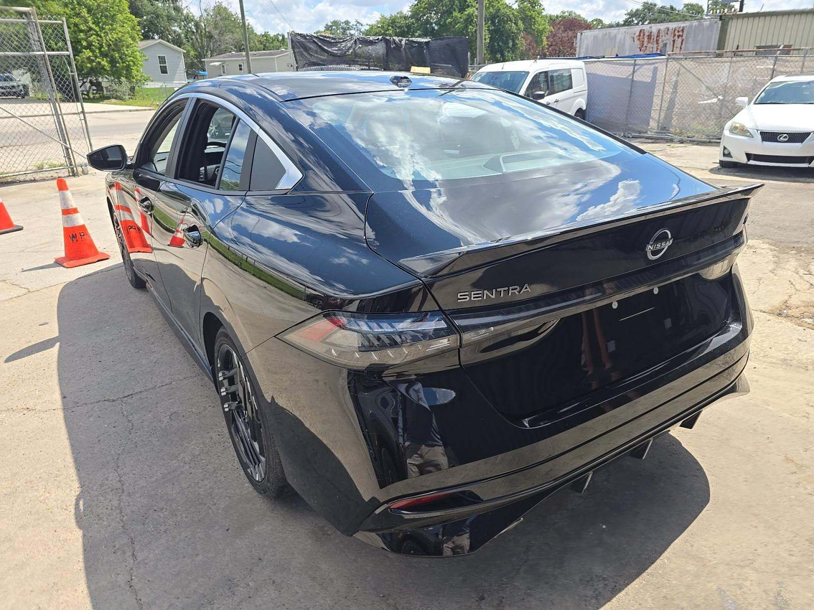 NISSAN SENTRA - 4
