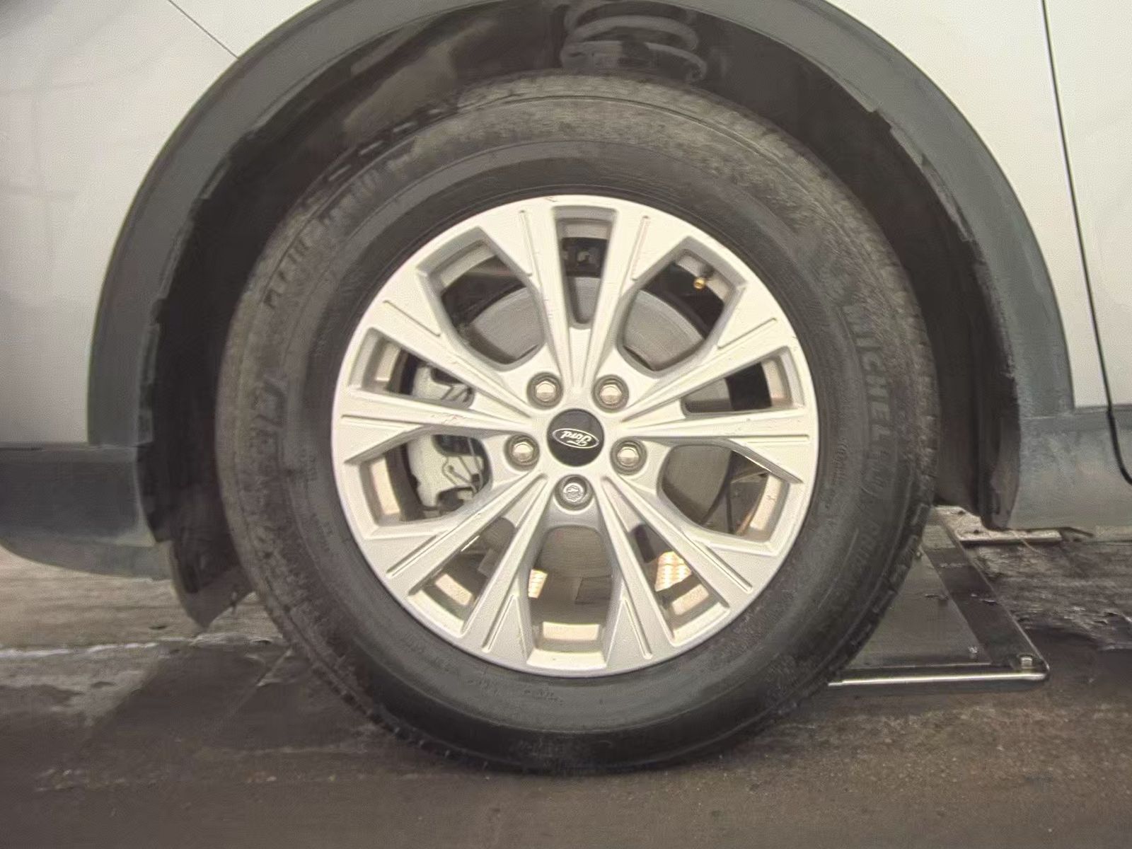 FORD ESCAPE - 10