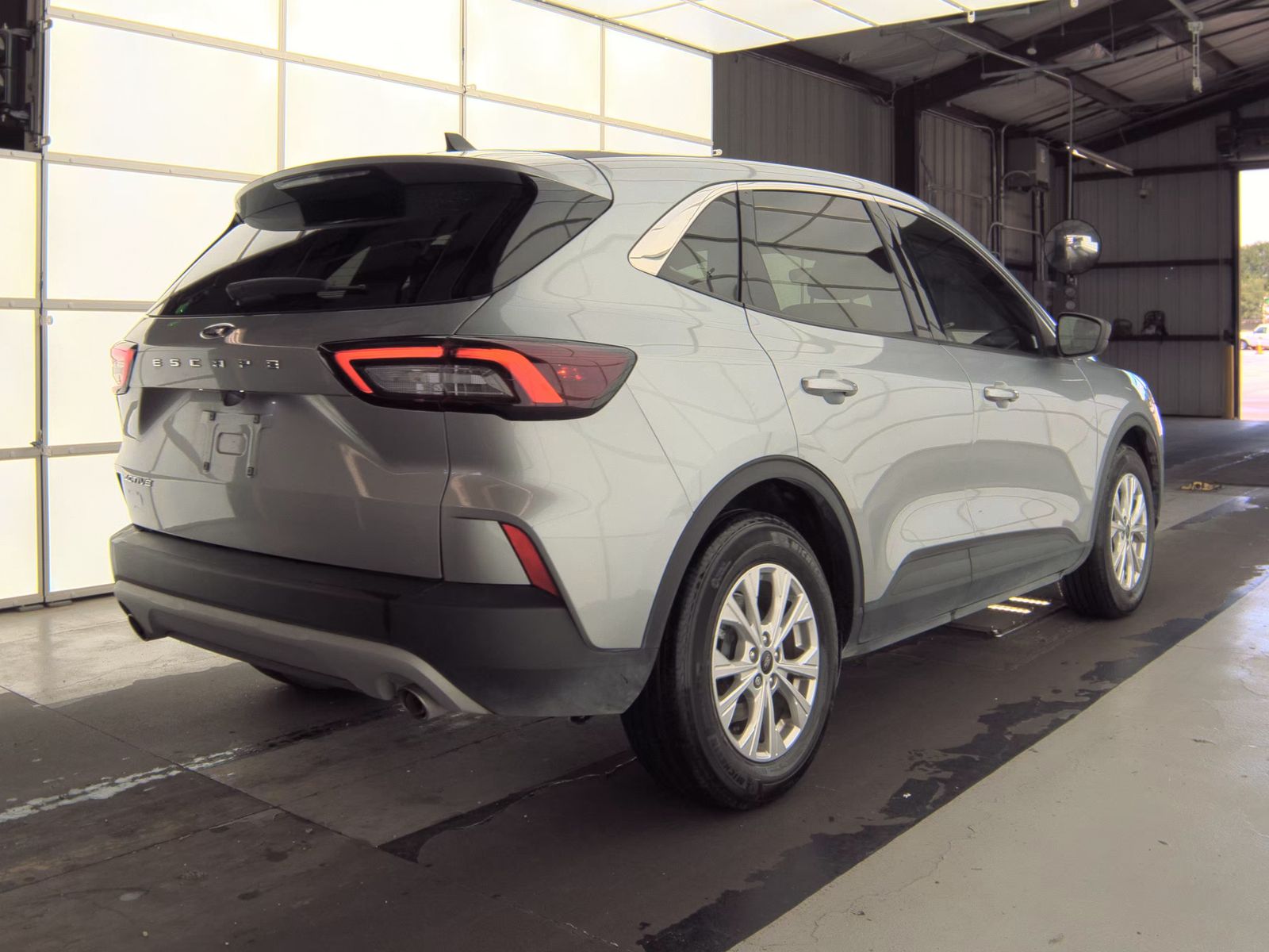 FORD ESCAPE - 6