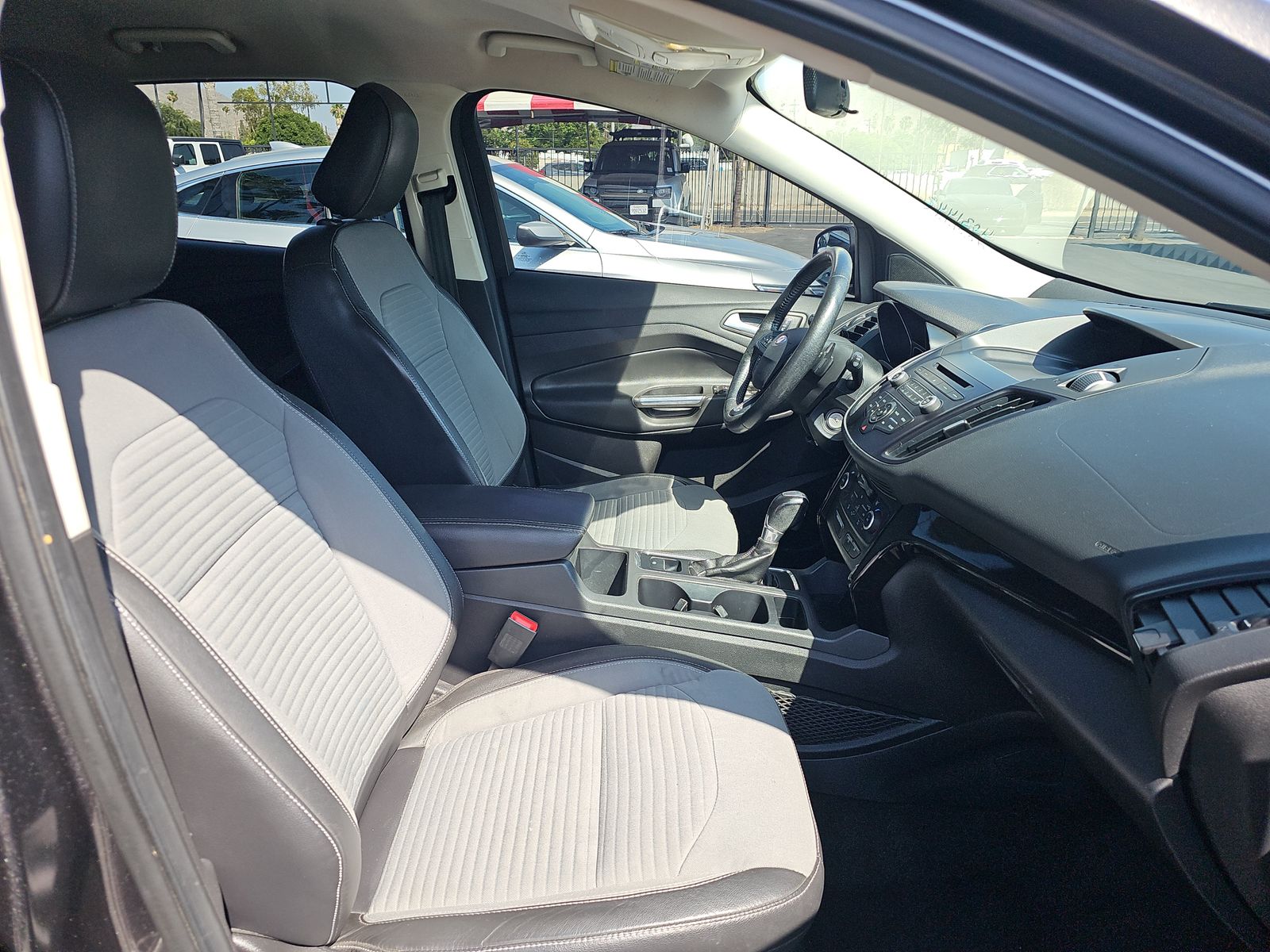 FORD ESCAPE - 9
