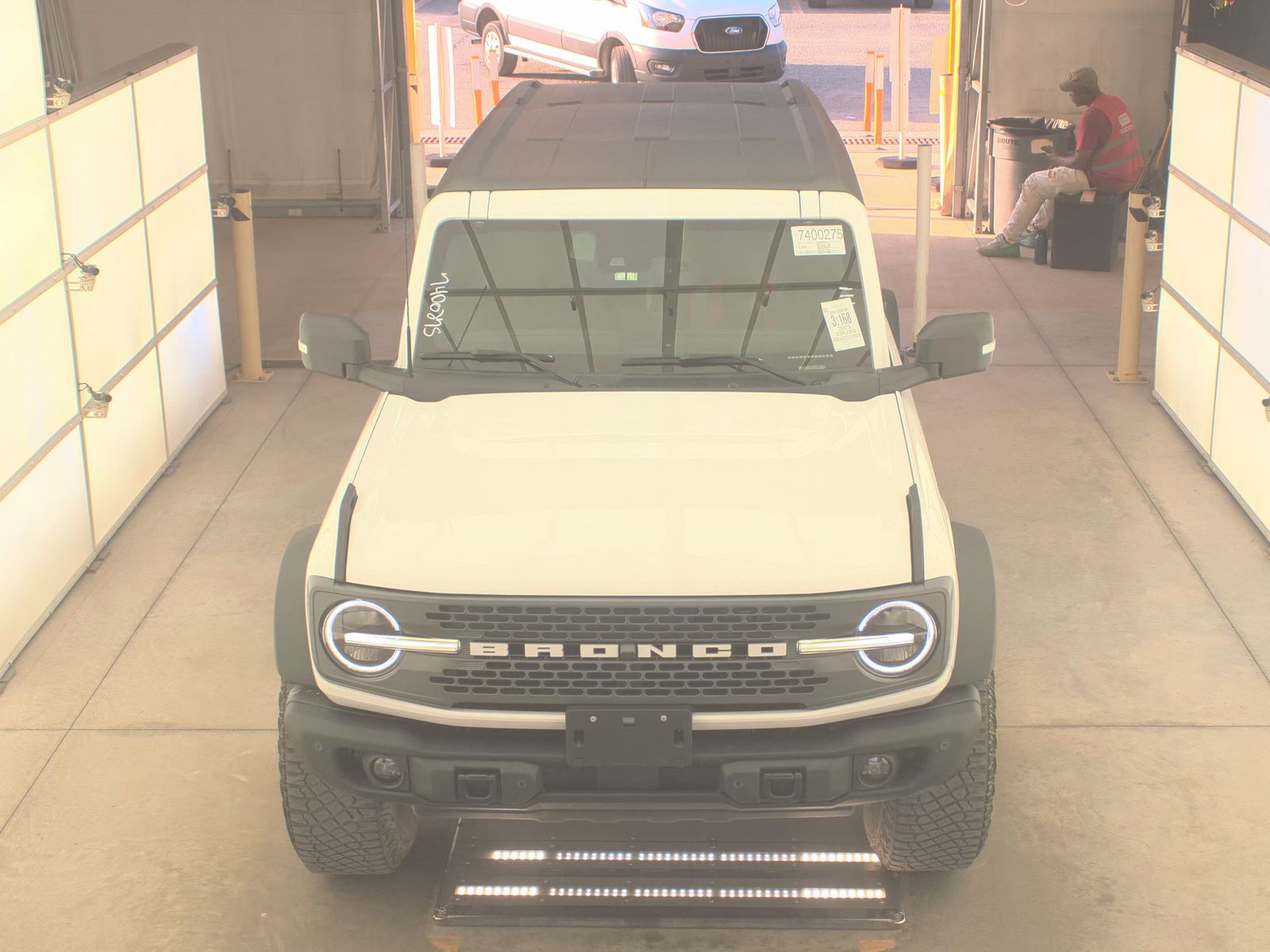 FORD BRONCO - 3