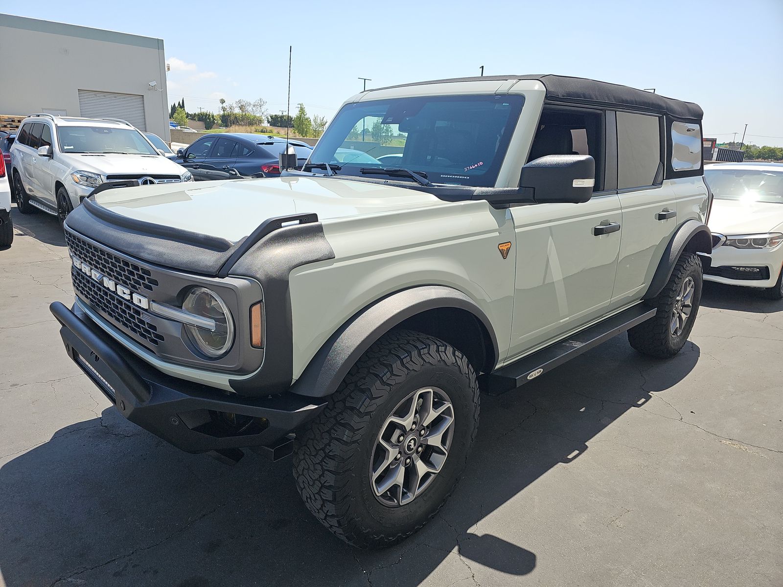 FORD BRONCO - 1