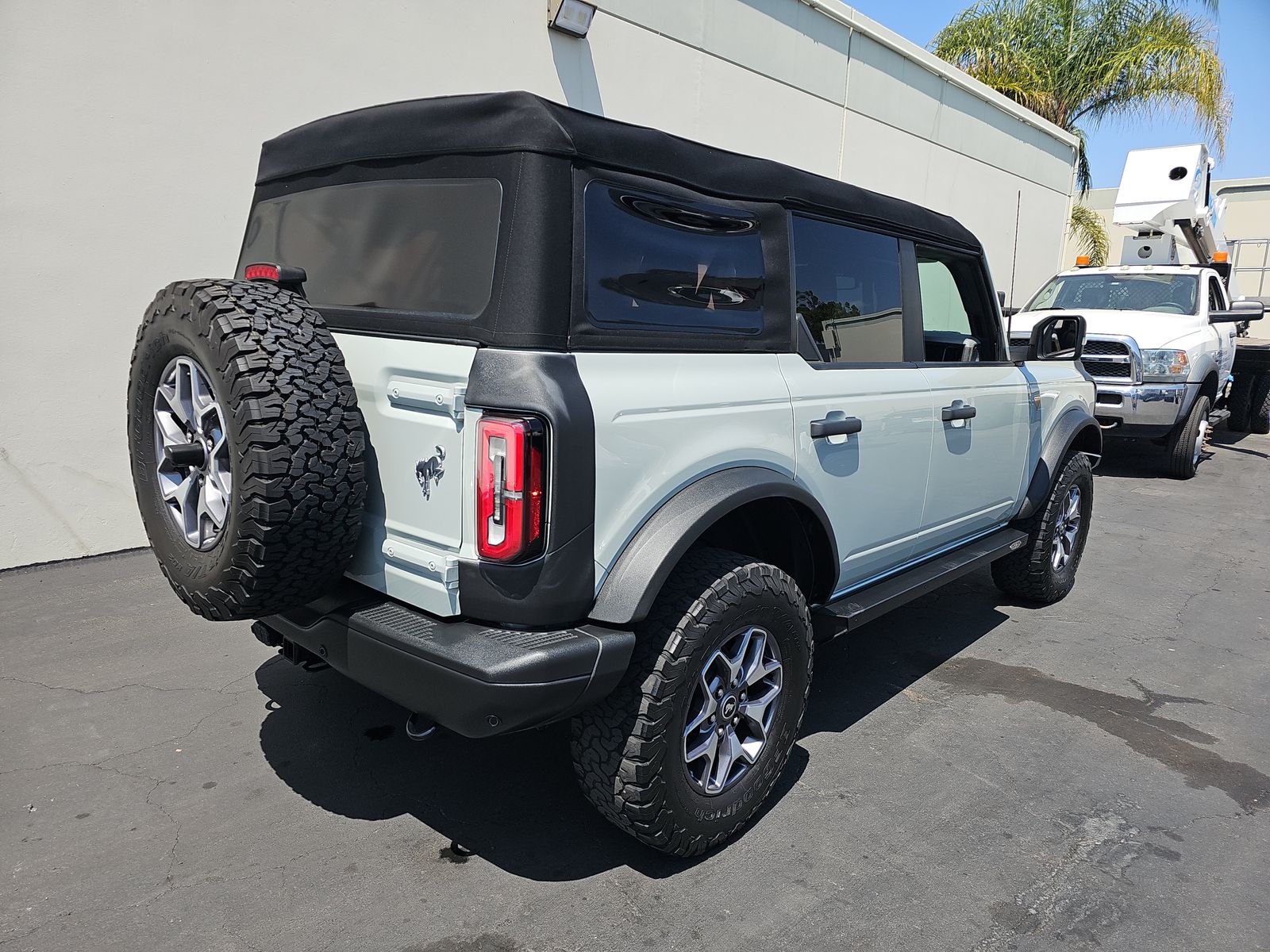 FORD BRONCO - 5