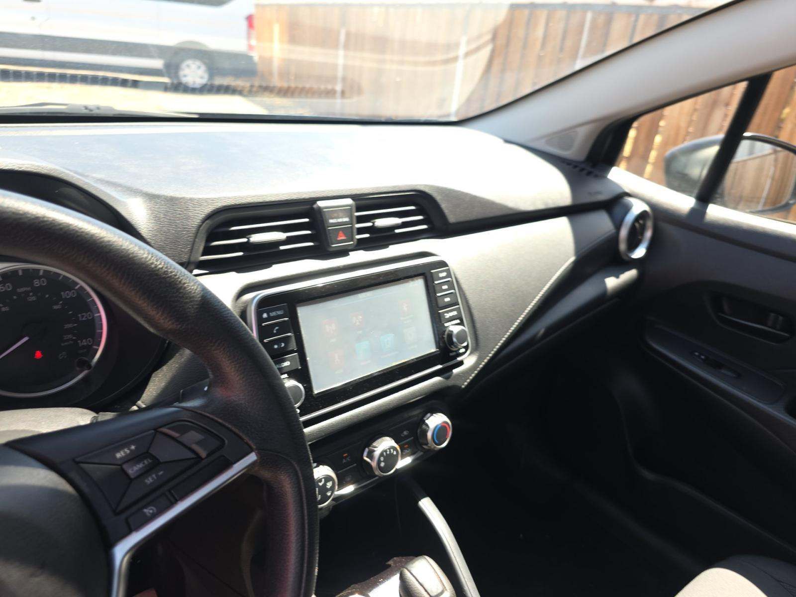 NISSAN VERSA - 6