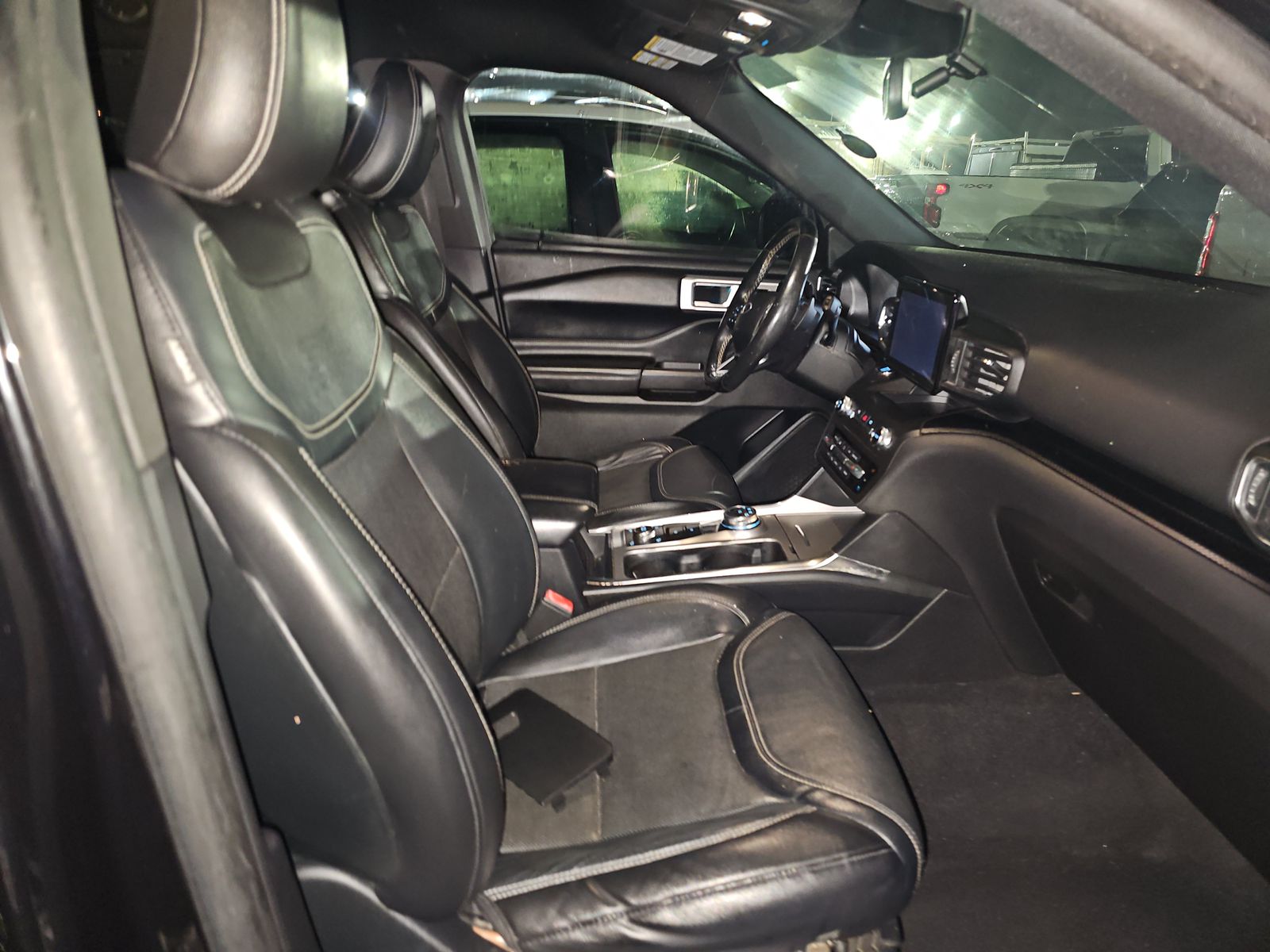 FORD EXPLORER - 9