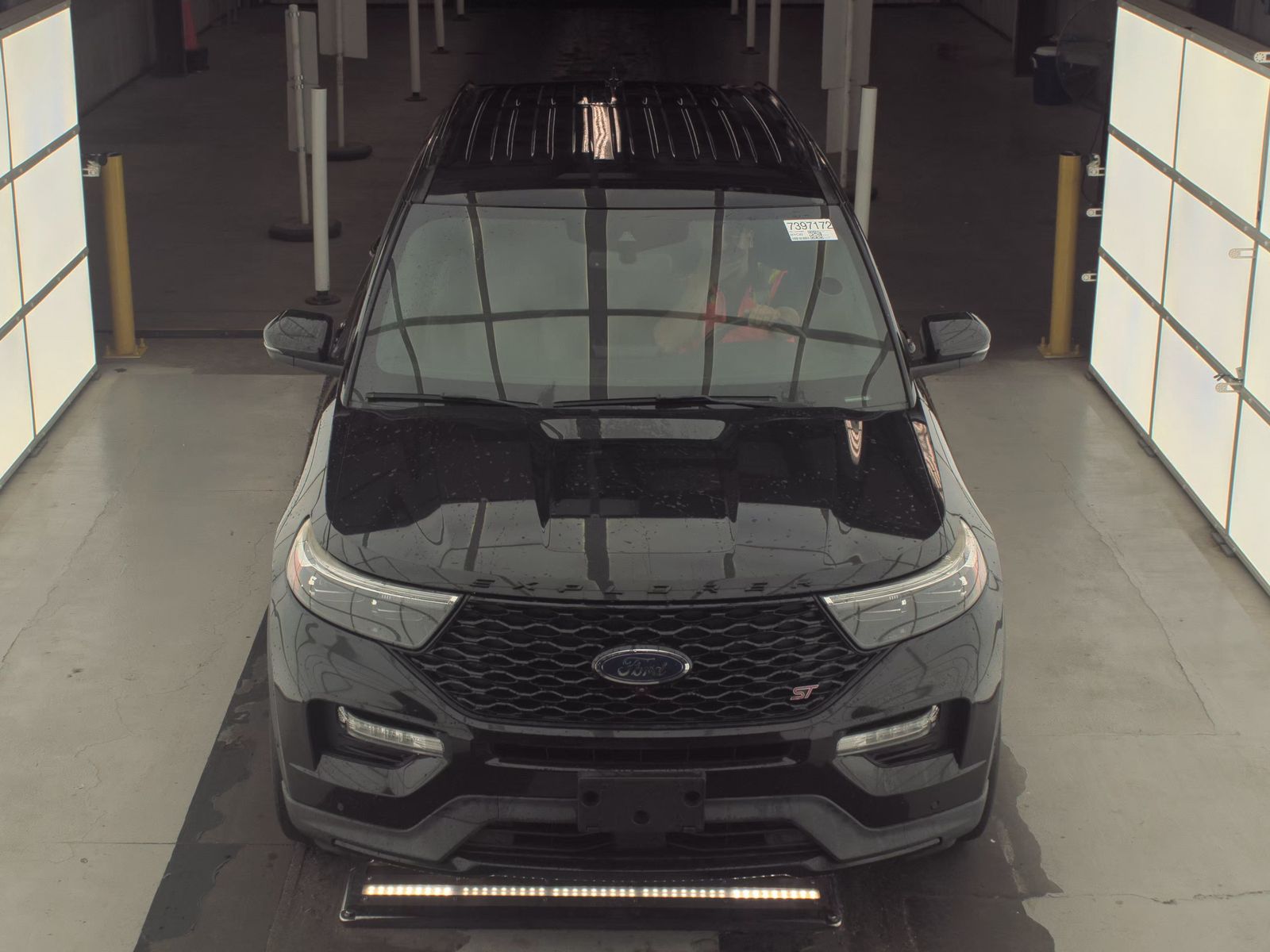 FORD EXPLORER - 3