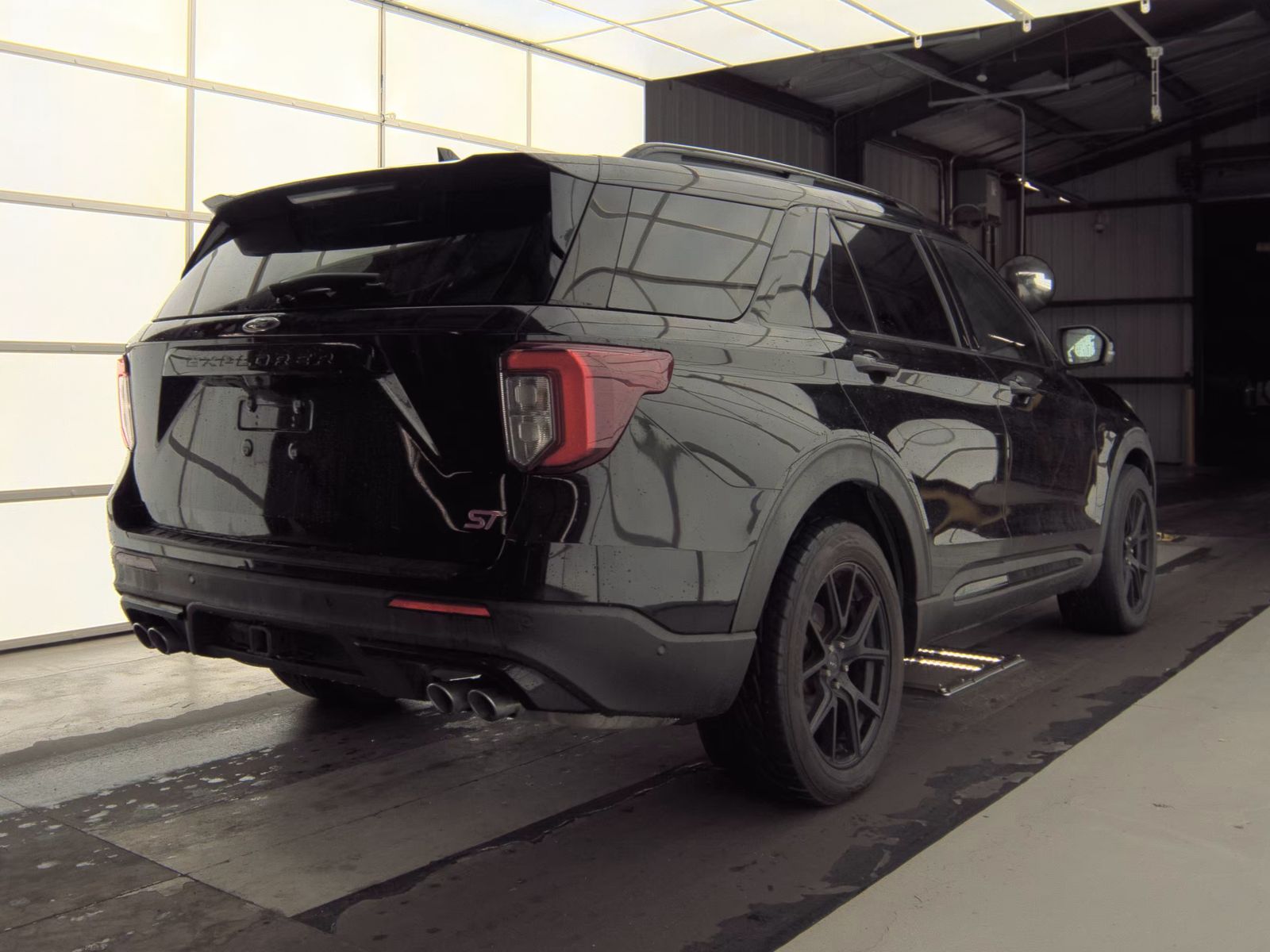 FORD EXPLORER - 5