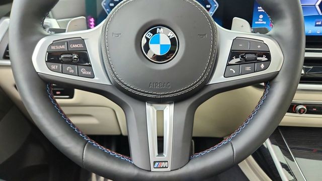 2026 BMW X7 M60i AWD