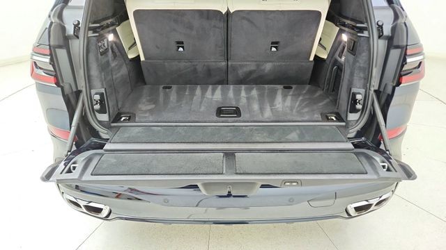 2026 BMW X7 M60i AWD
