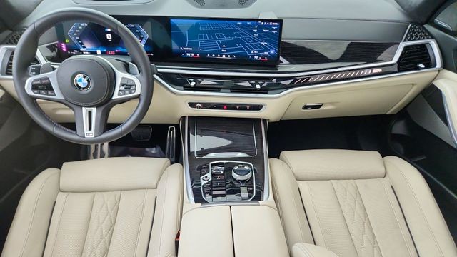 2026 BMW X7 M60i AWD