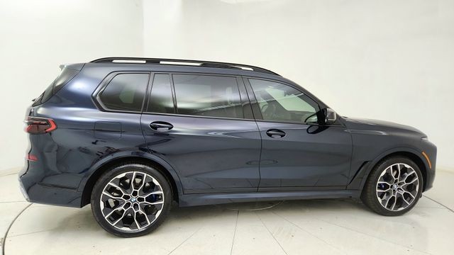 2026 BMW X7 M60i AWD