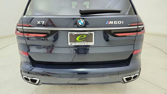 2026 BMW X7 M60i AWD