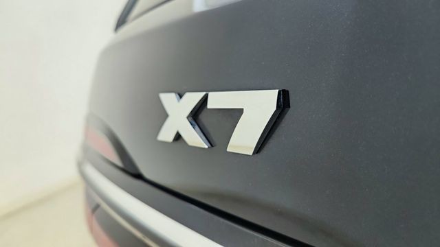 2026 BMW X7 M60i AWD