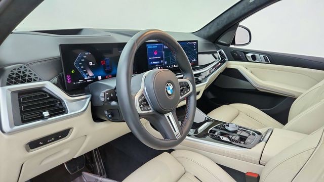 2026 BMW X7 M60i AWD