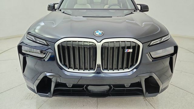 2026 BMW X7 M60i AWD