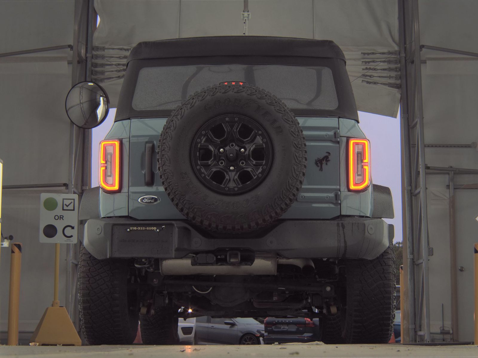 FORD BRONCO - 8