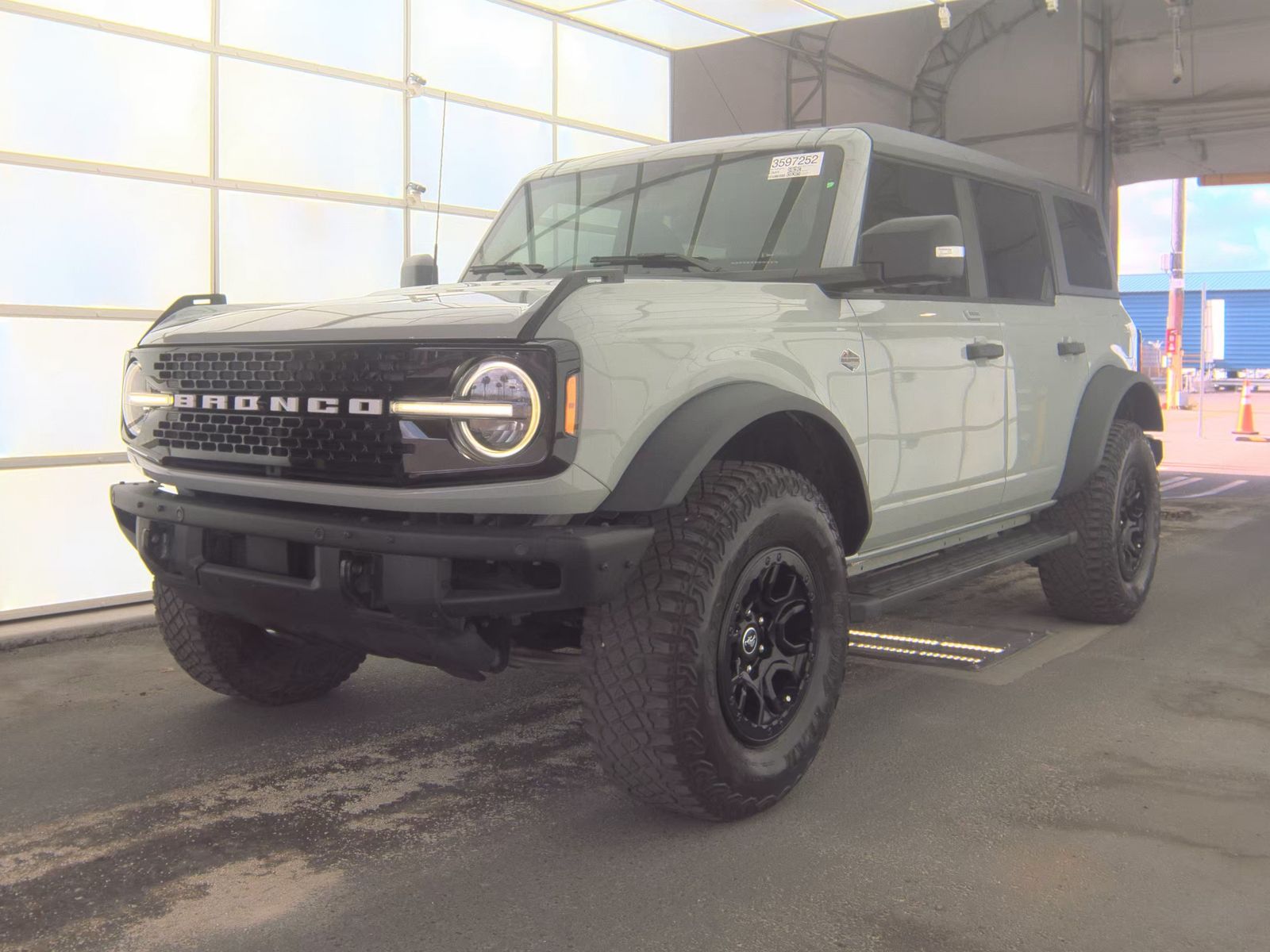 FORD BRONCO - 1