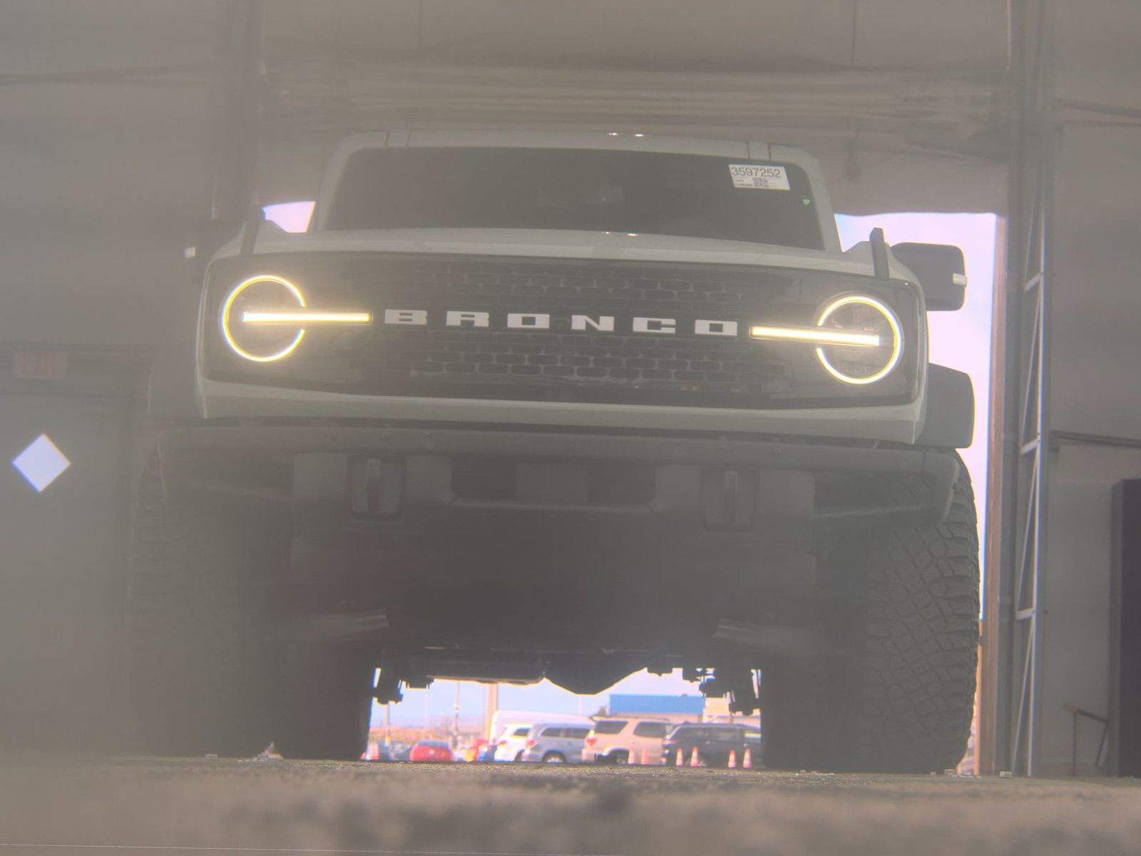FORD BRONCO - 4