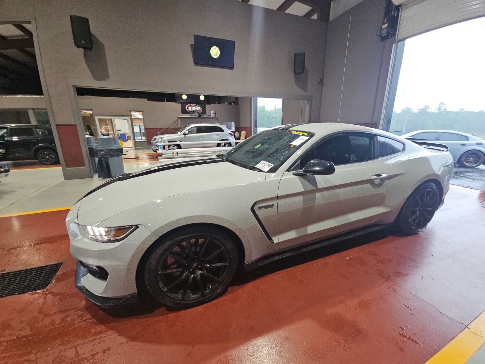 FORD MUSTANG - 1