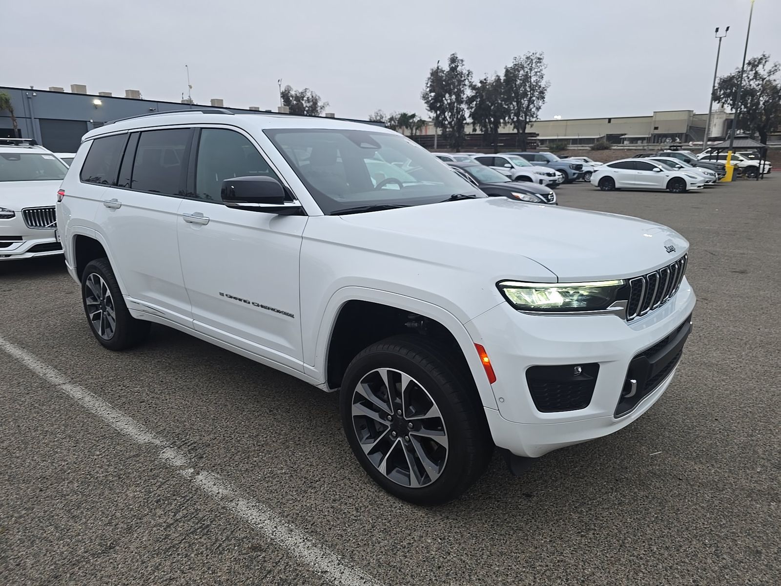2023 Jeep Grand Cherokee L Overland AWD