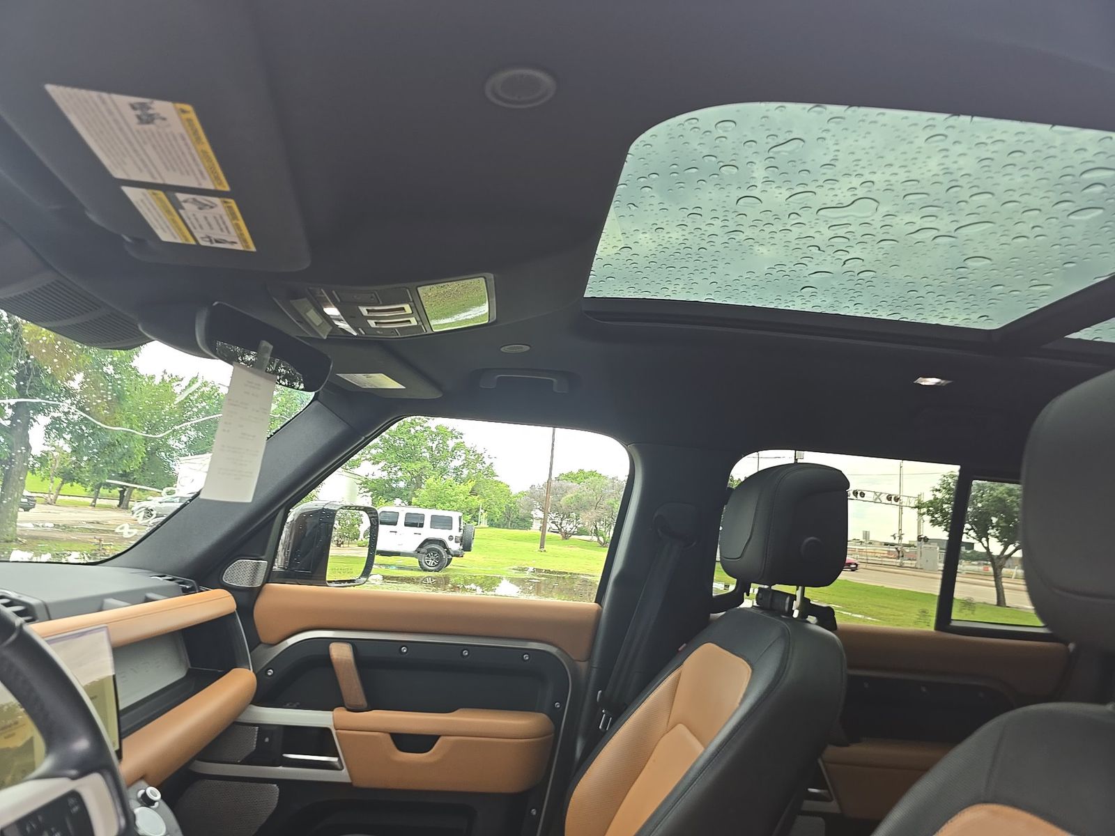 2023 Land Rover Defender 130 X-Dynamic SE AWD