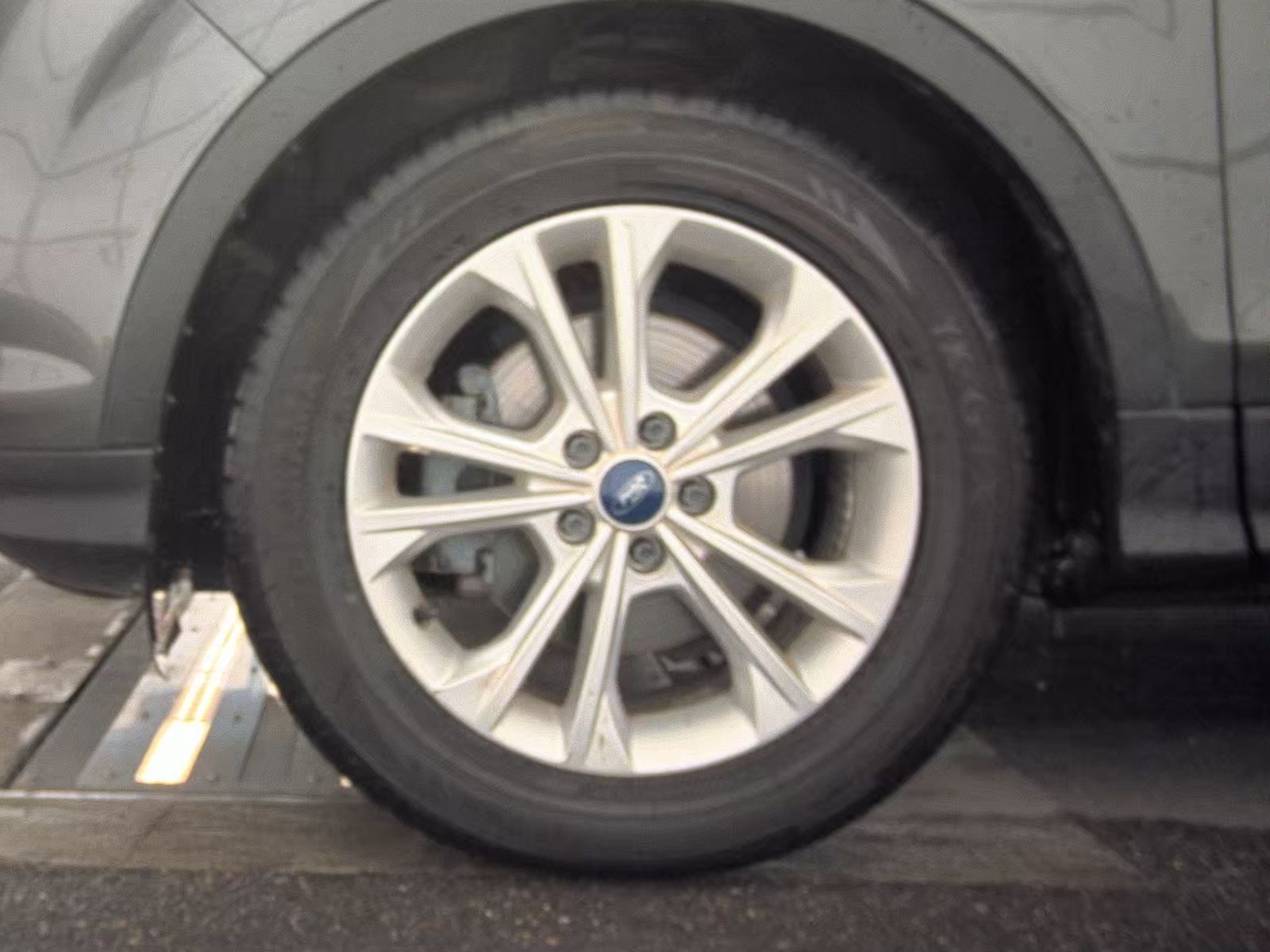 FORD ESCAPE - 10
