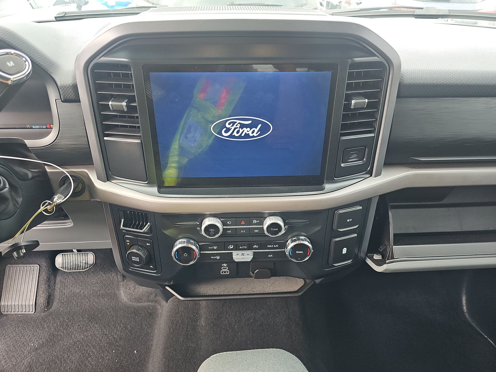 2025 Ford F-150 XLT AWD