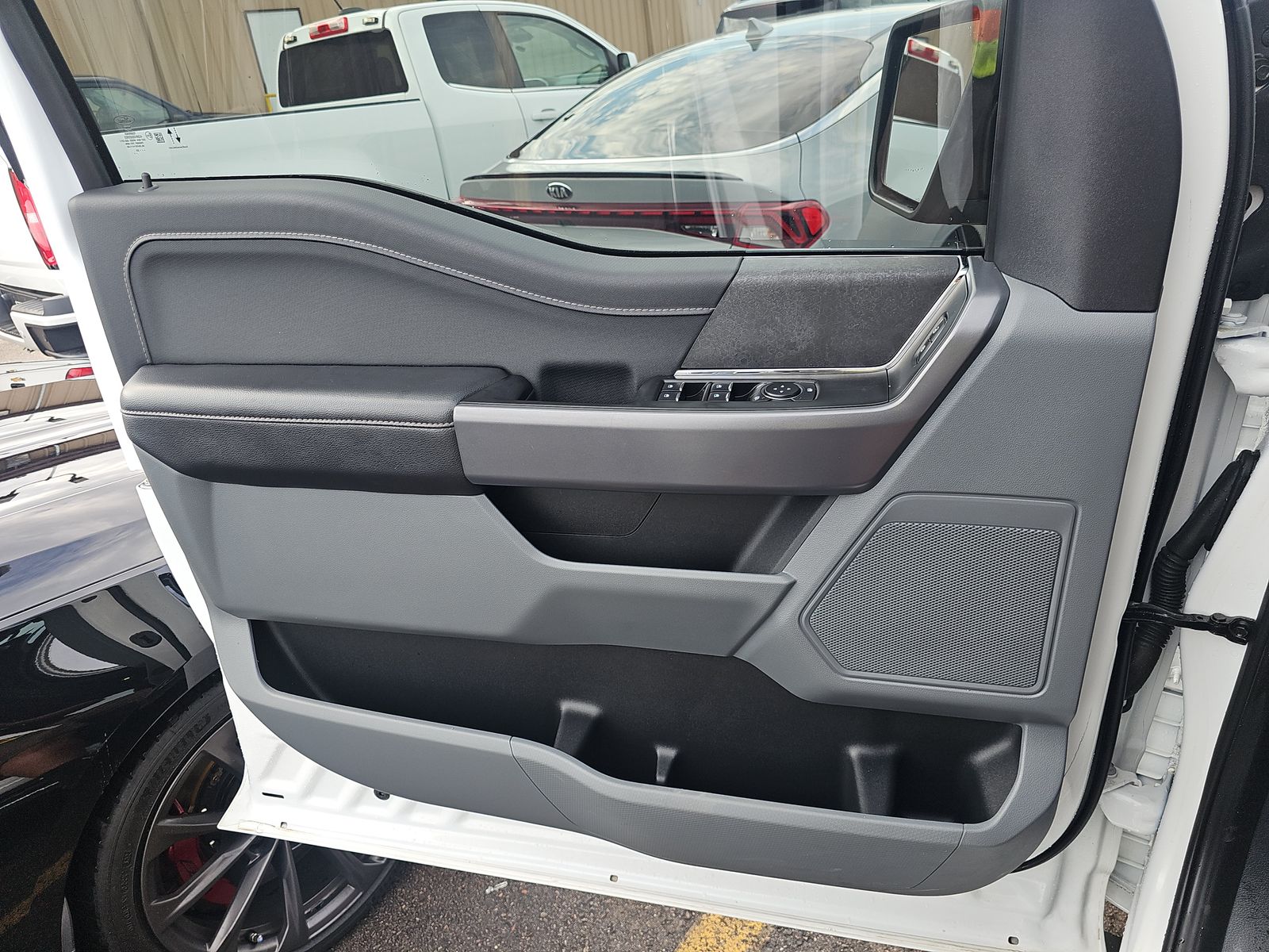 2025 Ford F-150 XLT AWD