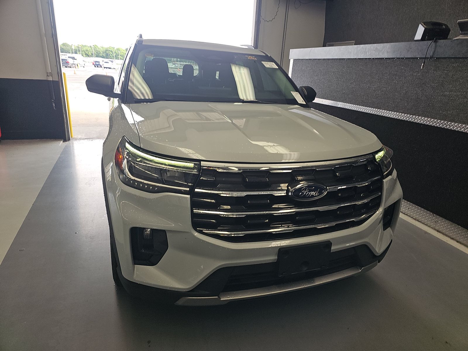 FORD EXPLORER - 3