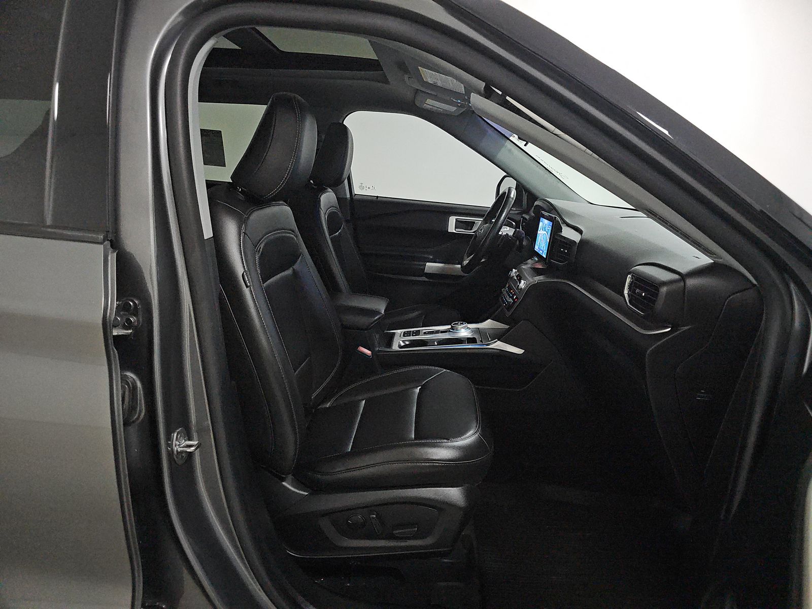 FORD EXPLORER - 9