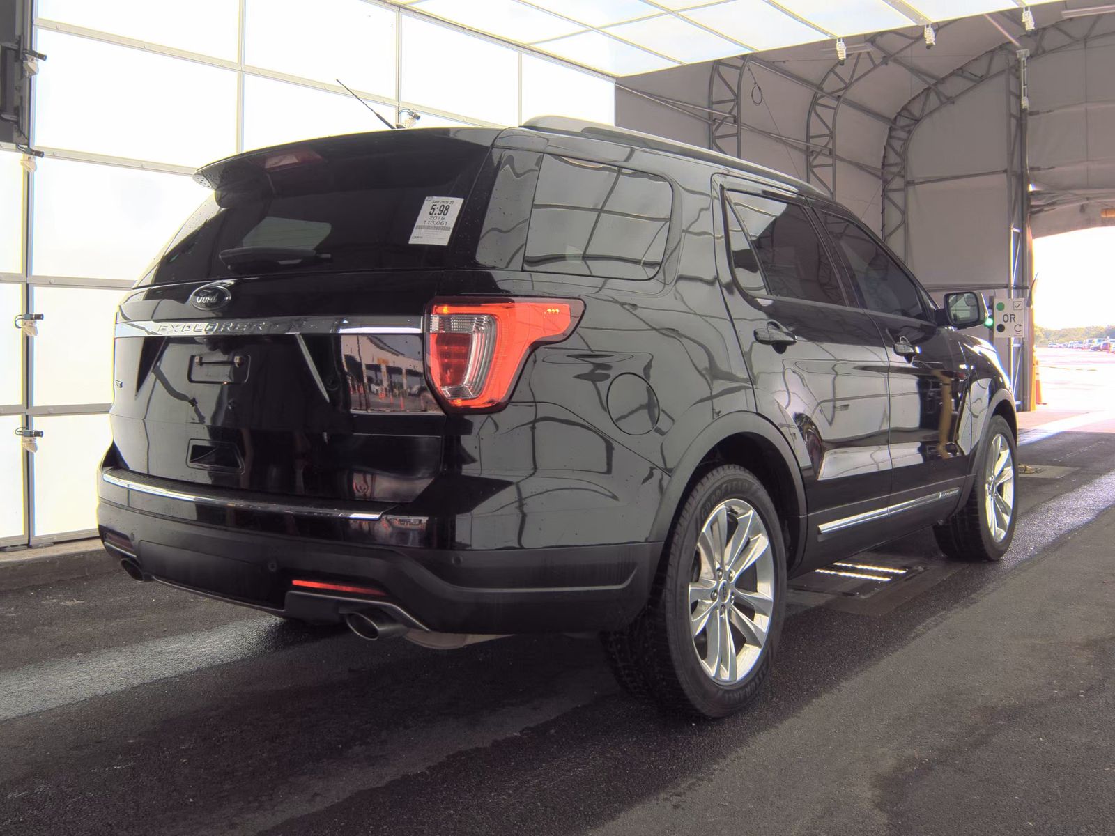 FORD EXPLORER - 6