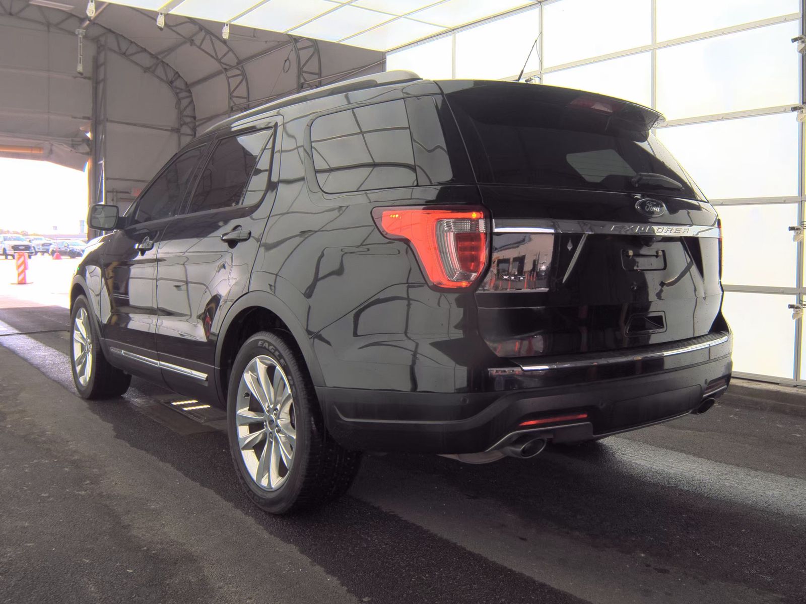 FORD EXPLORER - 9