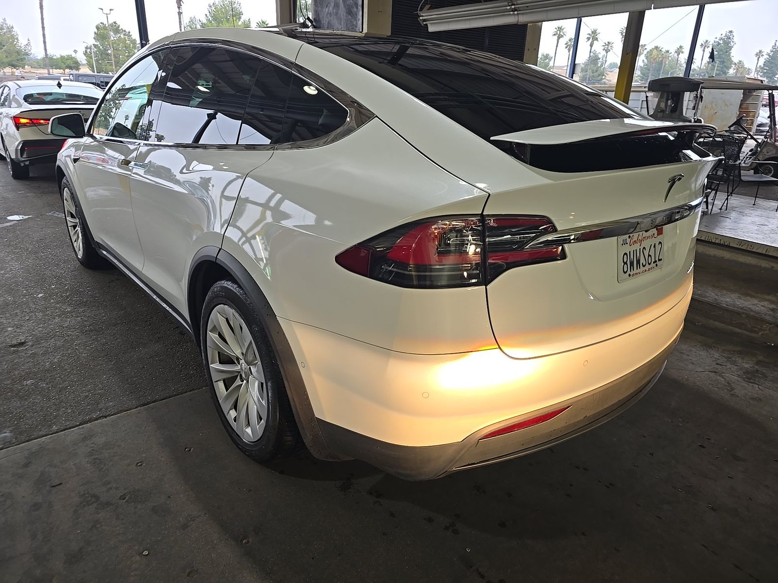 TESLA MODEL X - 7