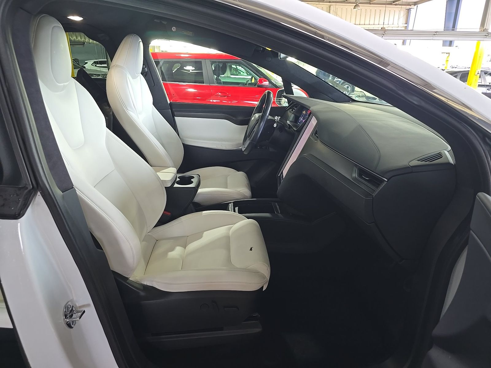 TESLA MODEL X - 9