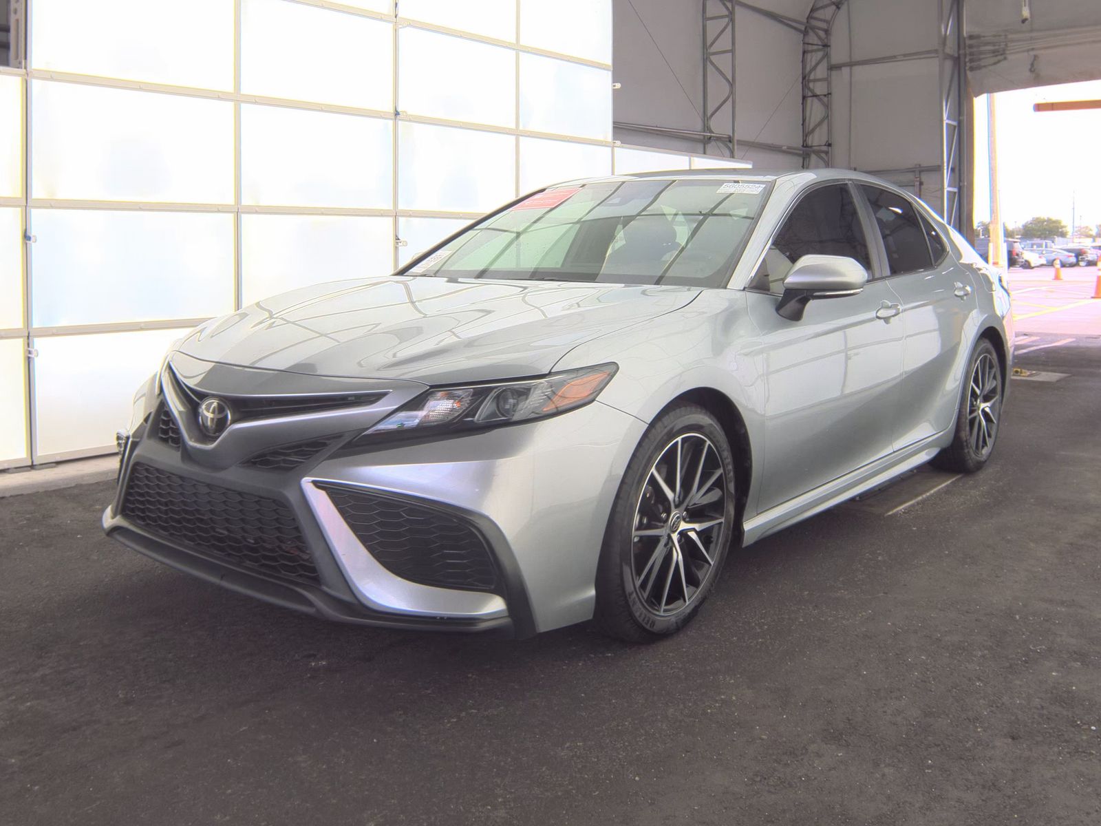 TOYOTA CAMRY - 1