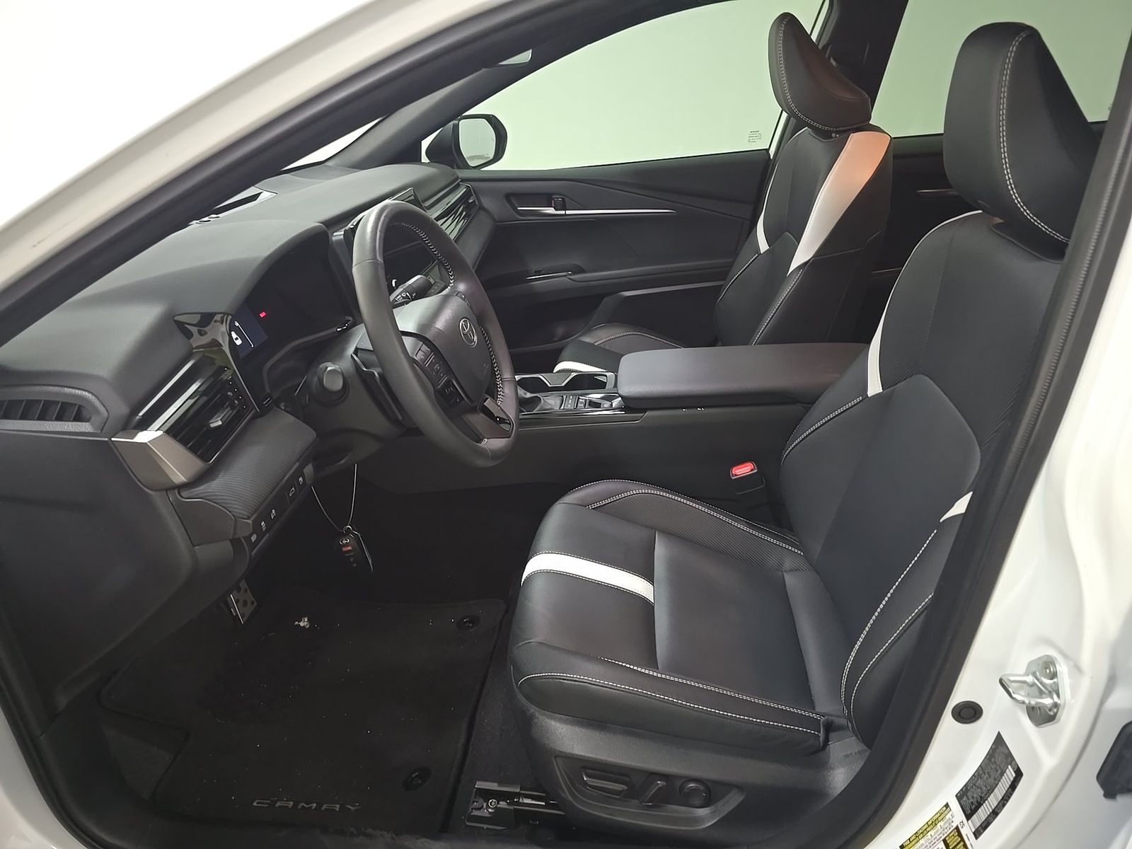 TOYOTA CAMRY - 8